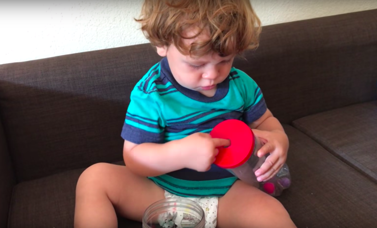 Baby Videos : Sensory Play - Pom Pom Wriggle Activity