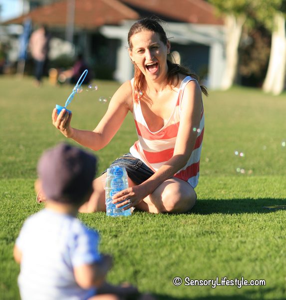 10 Developmental Benefits of playing with Bubbles » Sensory Lifestyle