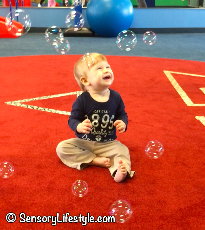 Indoor activities for babies: bubbles